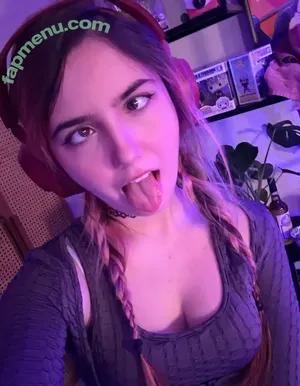 ThePianoDragon_ / PianoDragon_OF / thepianodragon / thepianodragon_twitch nude photo #0735