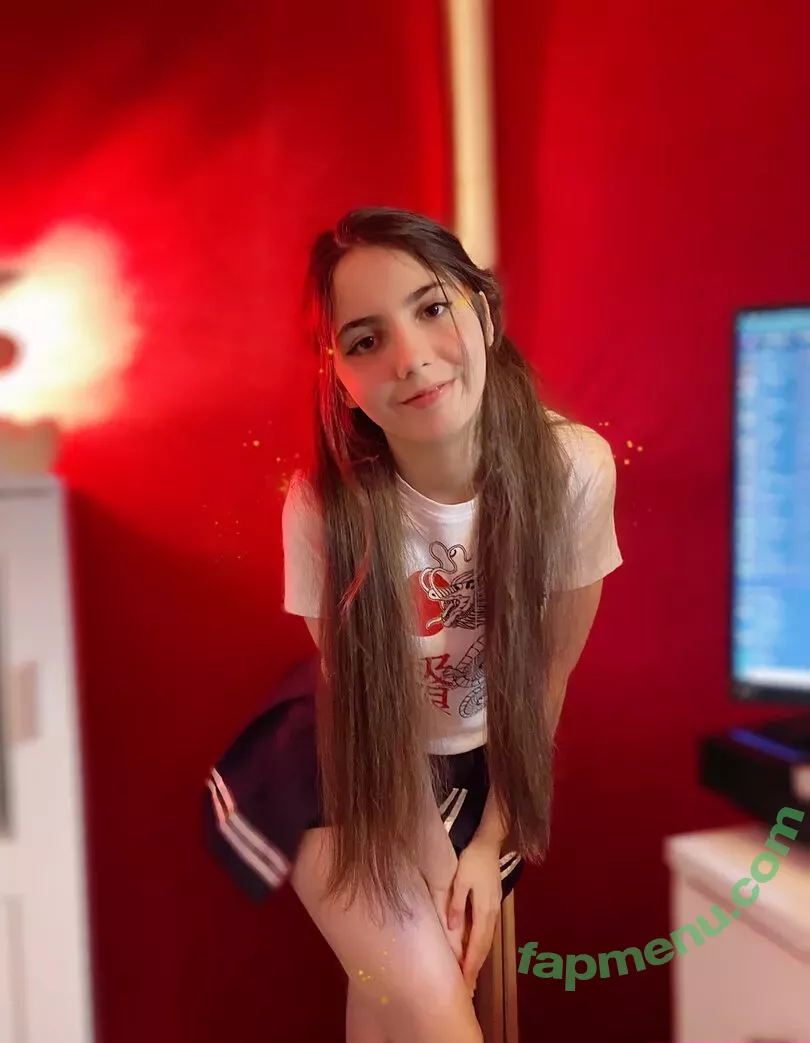 ThePianoDragon_ nude photo #0014 (PianoDragon_OF / thepianodragon / thepianodragon_twitch)