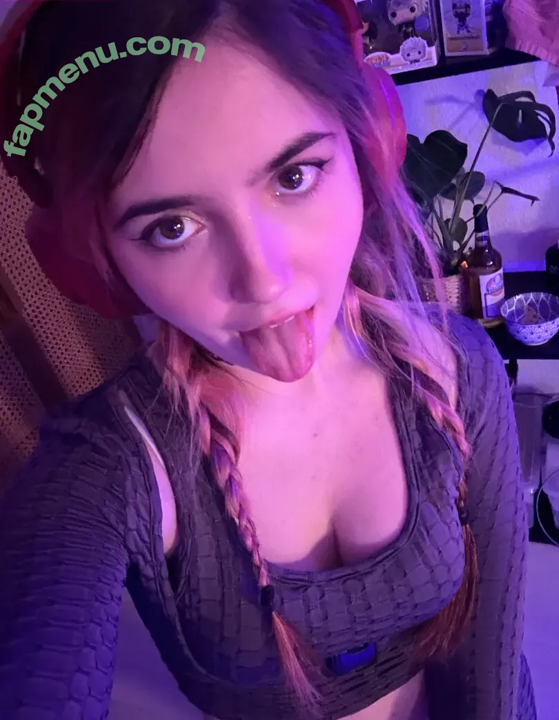 ThePianoDragon_ nude photo #0730 (PianoDragon_OF / thepianodragon / thepianodragon_twitch)