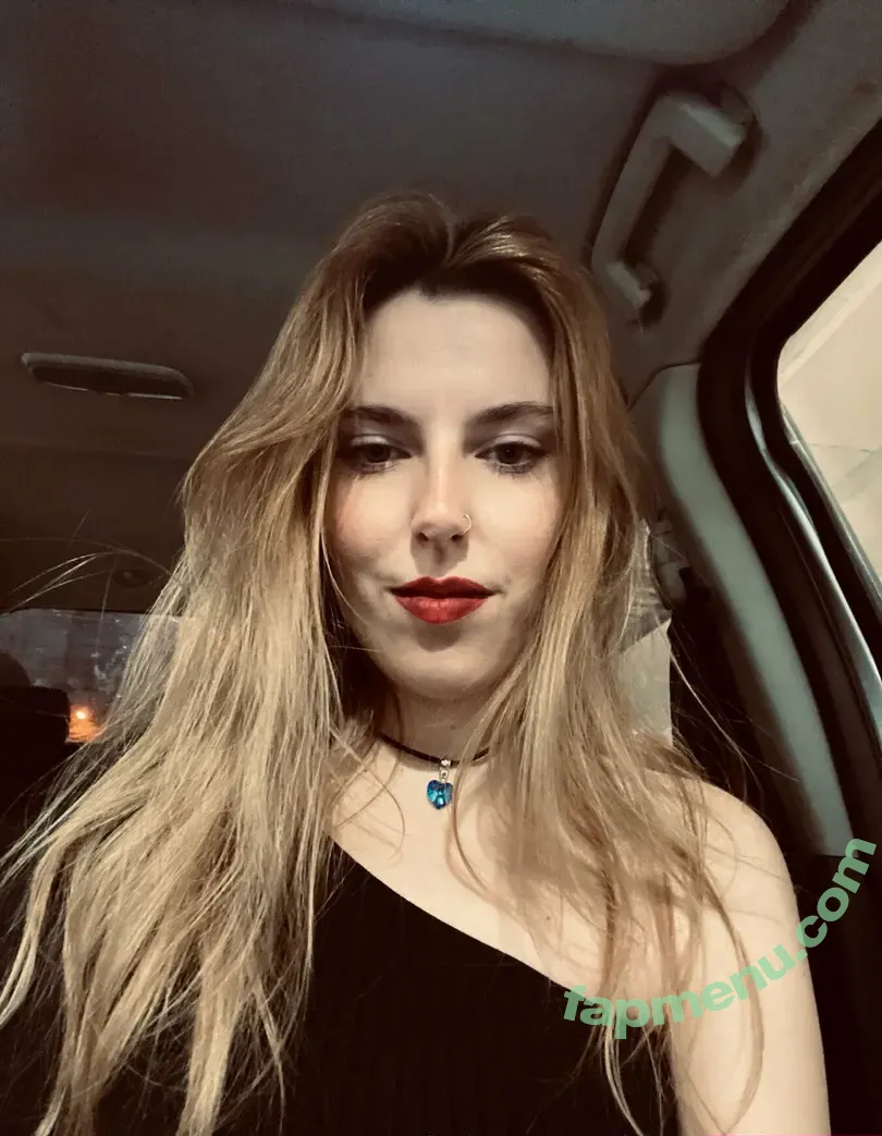 thequeenlolo nude photo #0009 (reel)