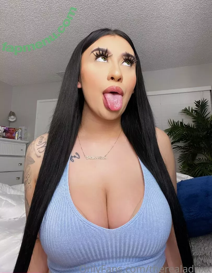 therealadrixx nude photo #0008 (therealadrixx1)