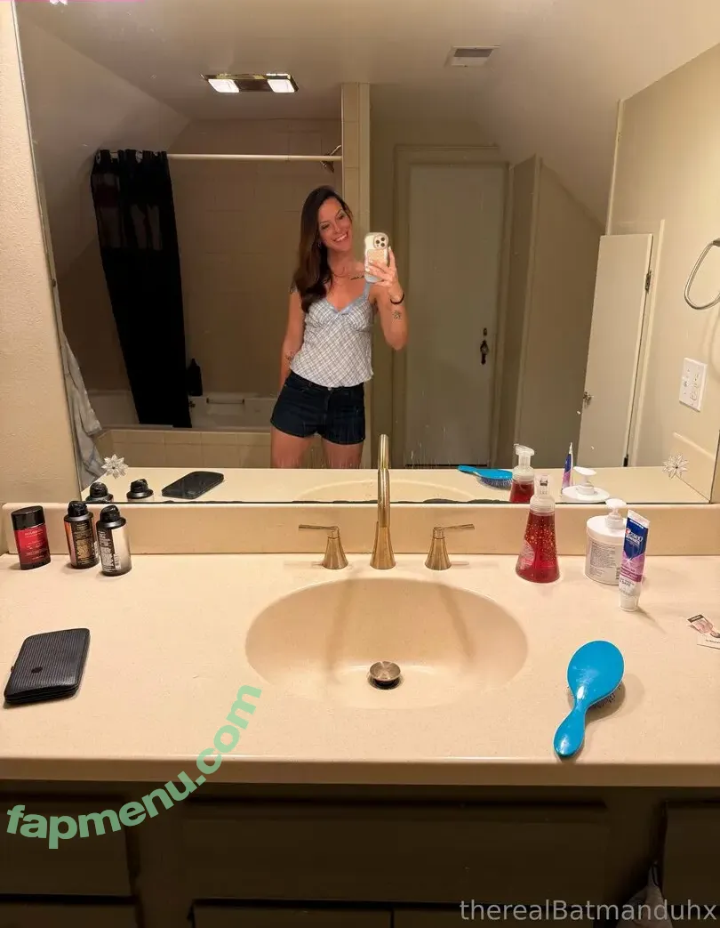 therealbatmanduhx nude photo #0018 (therealbatman_o)