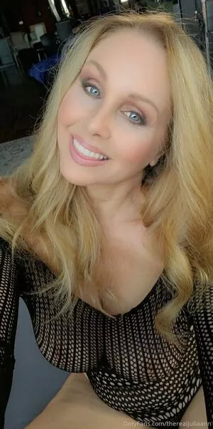 TheRealJuliaAnn / therealjuliaannfanlive_ nude photo #0183
