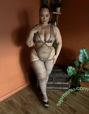 therealnatalie / Natalie E. Wade / thereal.natalie nude photo #0058