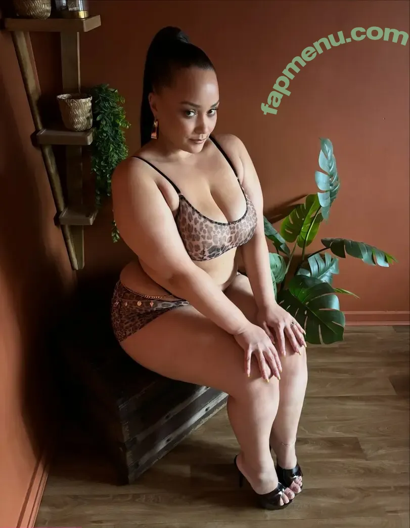 therealnatalie nude photo #0055 (Natalie E. Wade / thereal.natalie)