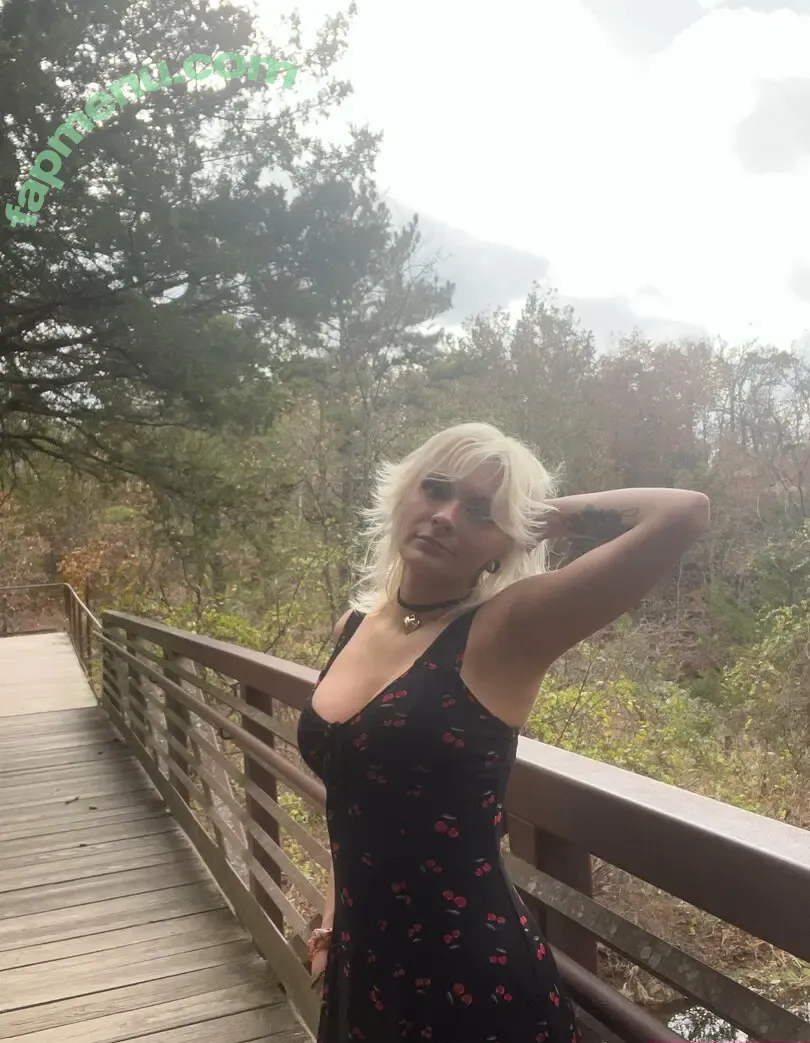 Therealprincesstiabeanie nude photo #0012 (Therealprincesstiabeanie)