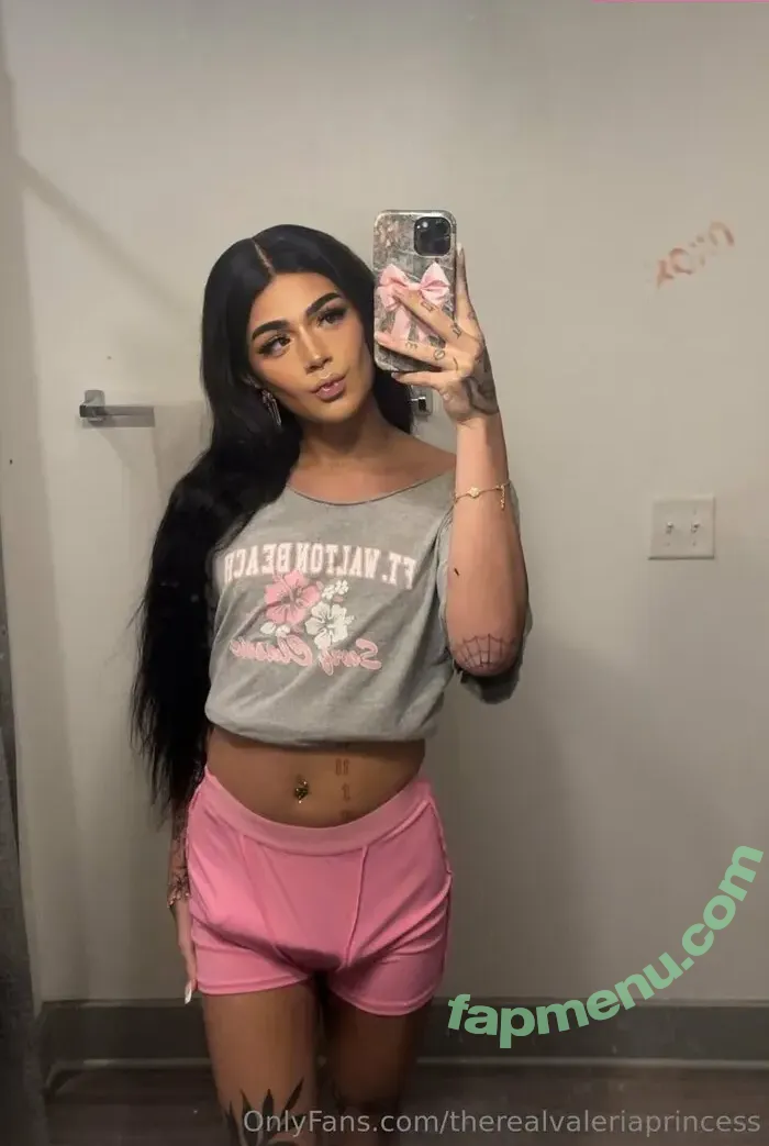 therealvaleriaprincess nude photo #0004 (therealvaleriaprincess)
