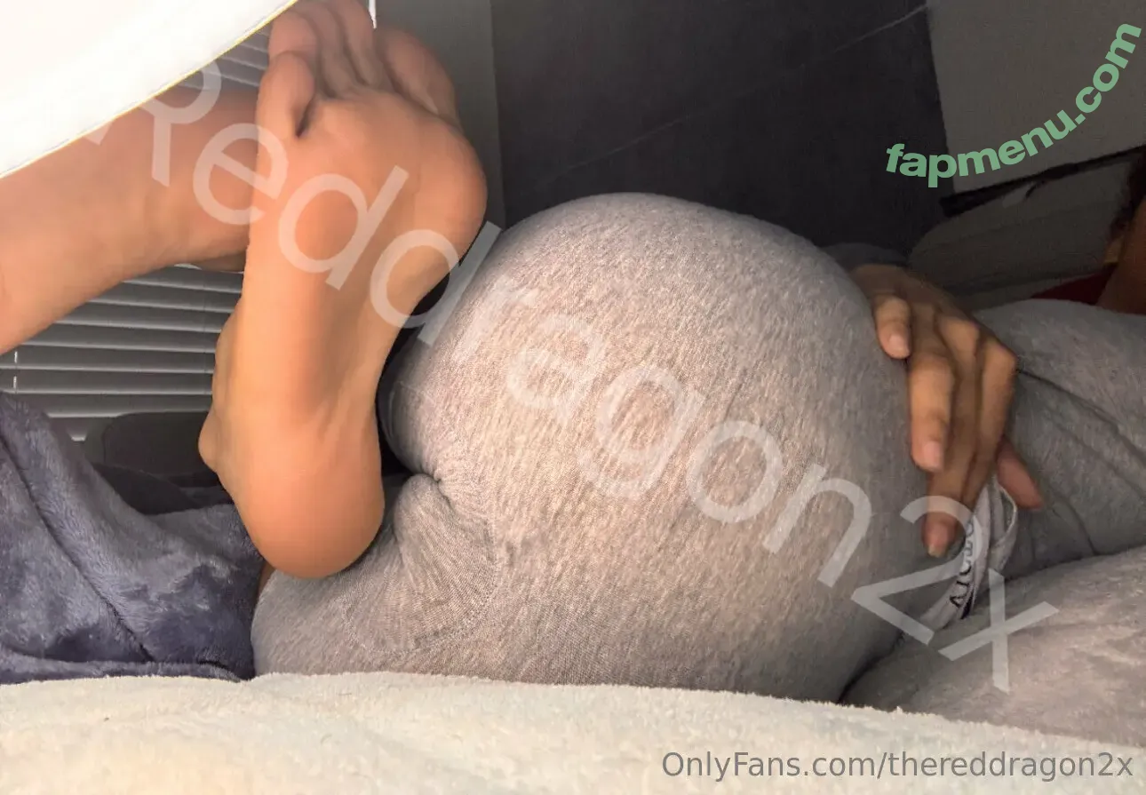 thereddragon2x nude photo #0100 (Lunaa2x / The Red Dragon / reddragon2x / theredragoon_)