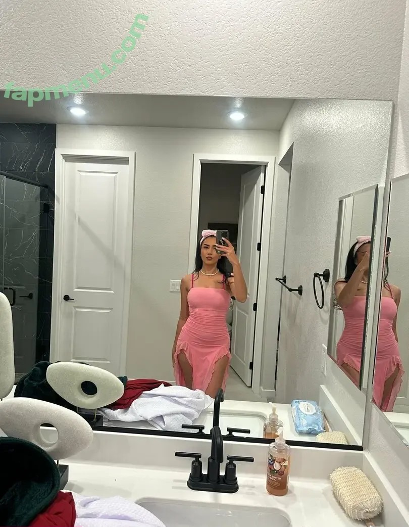 theroxiesinner nude photo #0001 (_roxiesinner_)