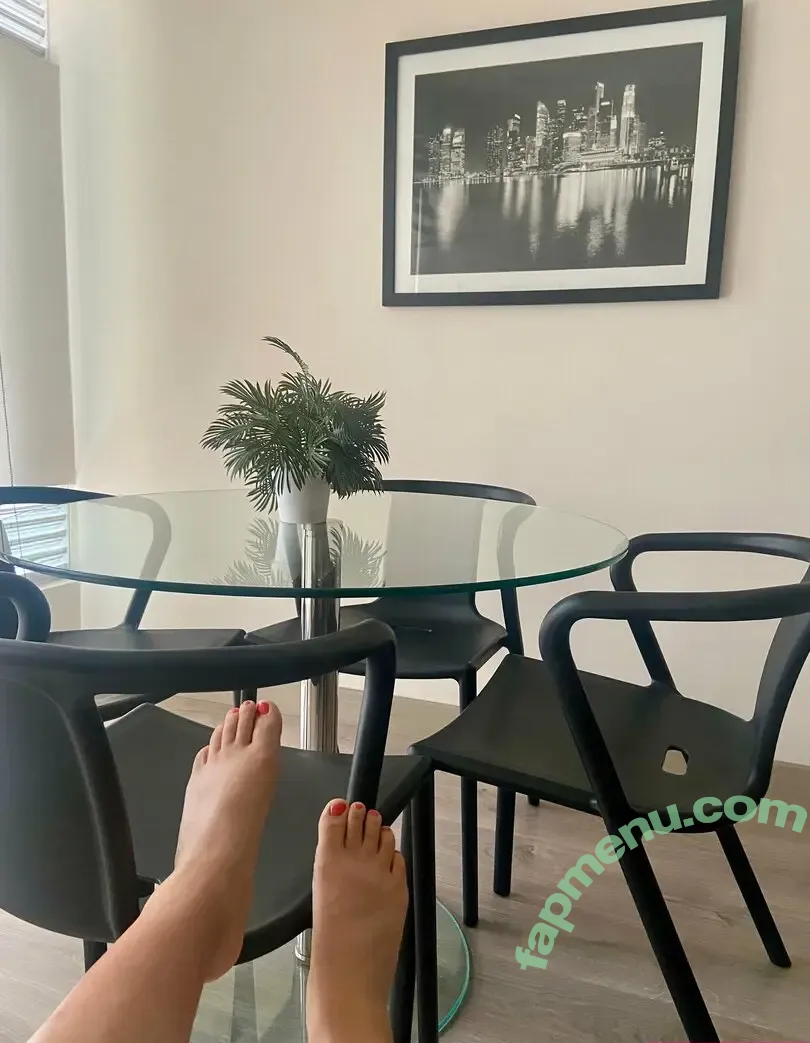 therunnersfeet nude photo #0006 (joemust.art)