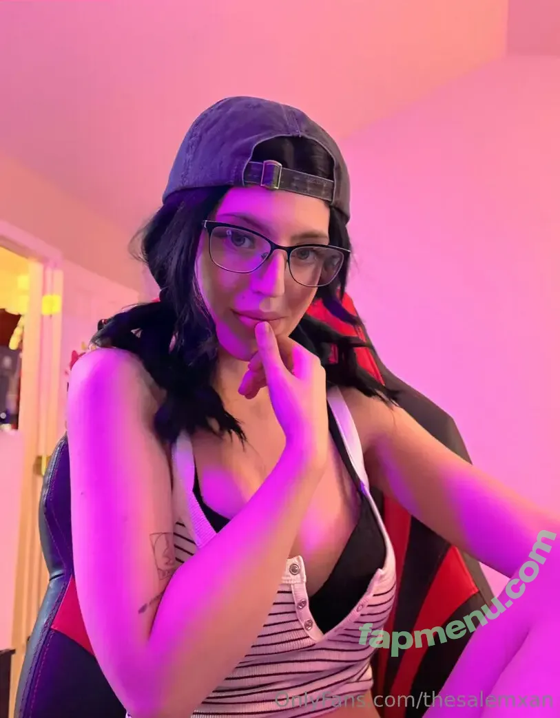 thesalemxan nude photo #0002 (thesalemxan)