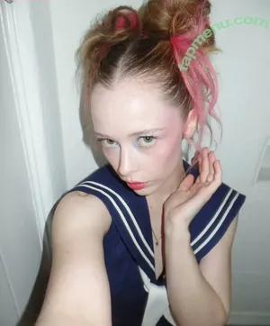 thestrawberrybutcher / SuzieSon / charlieisomething / mymotherfvckedmickjagger nude photo #0102