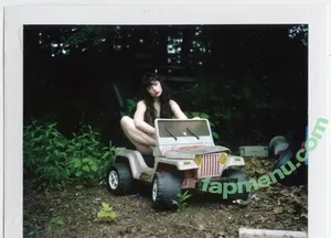 thestrawberrybutcher / SuzieSon / charlieisomething / mymotherfvckedmickjagger nude photo #0120