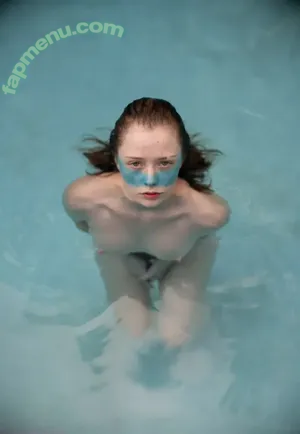 thestrawberrybutcher / SuzieSon / charlieisomething / mymotherfvckedmickjagger nude photo #0222