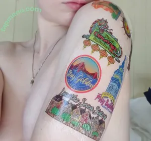 thestrawberrybutcher / SuzieSon / charlieisomething / mymotherfvckedmickjagger nude photo #0367