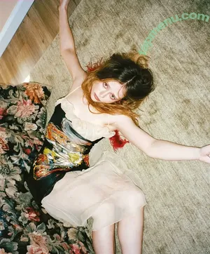 thestrawberrybutcher / SuzieSon / charlieisomething / mymotherfvckedmickjagger nude photo #0447