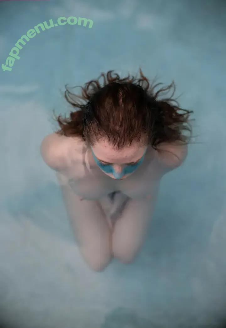 thestrawberrybutcher nude photo #0200 (SuzieSon / charlieisomething / mymotherfvckedmickjagger)