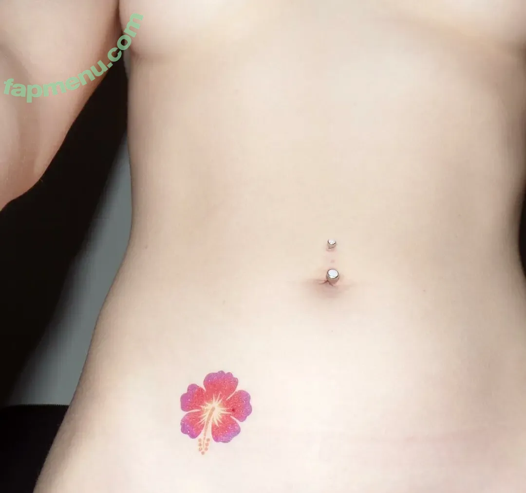 thestrawberrybutcher nude photo #0368 (SuzieSon / charlieisomething / mymotherfvckedmickjagger)