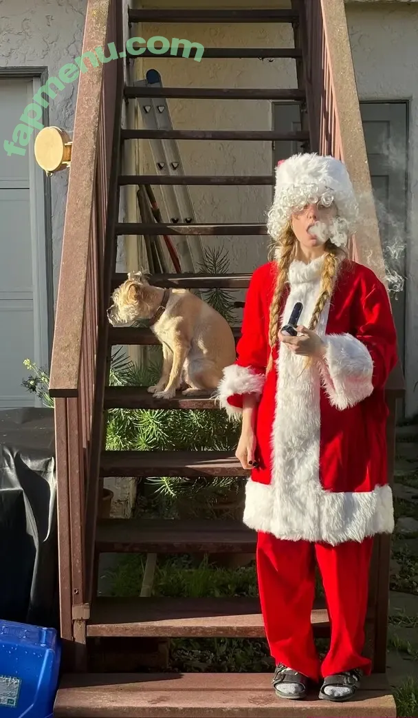 thestrawberrybutcher nude photo #0457 (SuzieSon / charlieisomething / mymotherfvckedmickjagger)