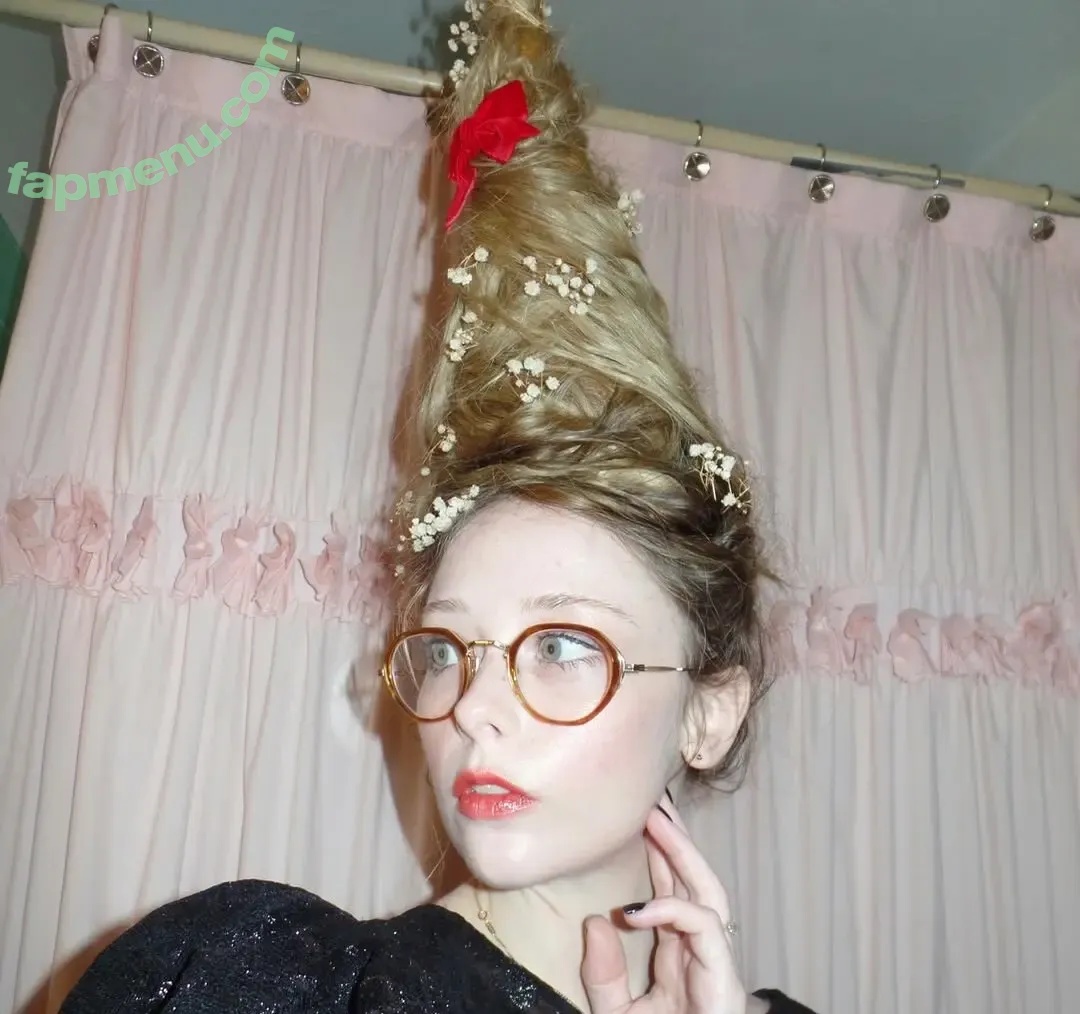 thestrawberrybutcher nude photo #0462 (SuzieSon / charlieisomething / mymotherfvckedmickjagger)