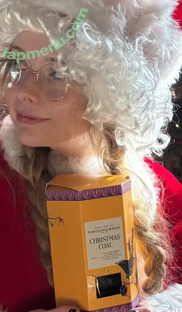 thestrawberrybutcher nude photo #0464 (SuzieSon / charlieisomething / mymotherfvckedmickjagger)