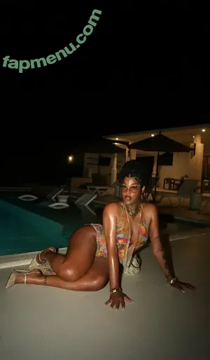 thesuamuva / suamuvaa nude photo #0001