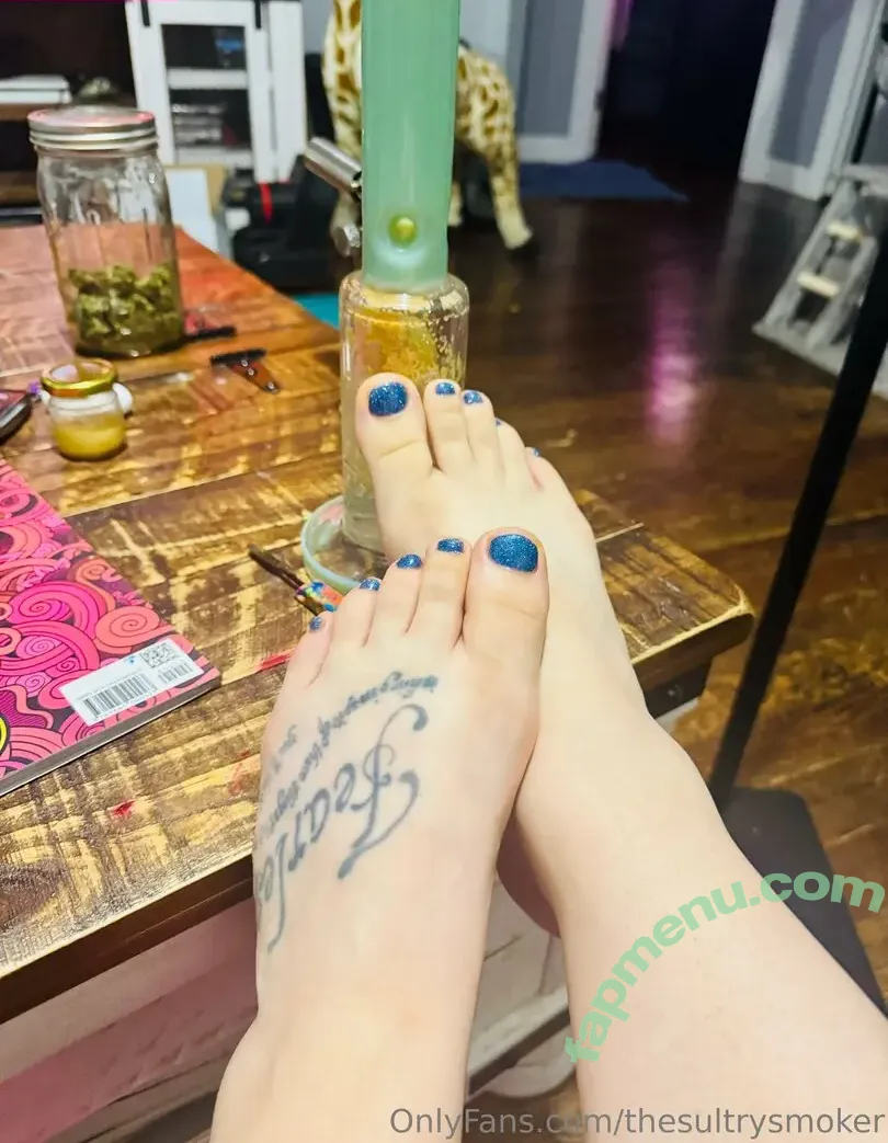 thesultrysmoker nude photo #0017 (thesultrysmoker)