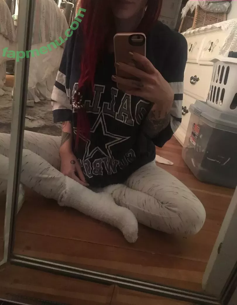 thetanalea nude photo #0002 (thereturnoftanalea)