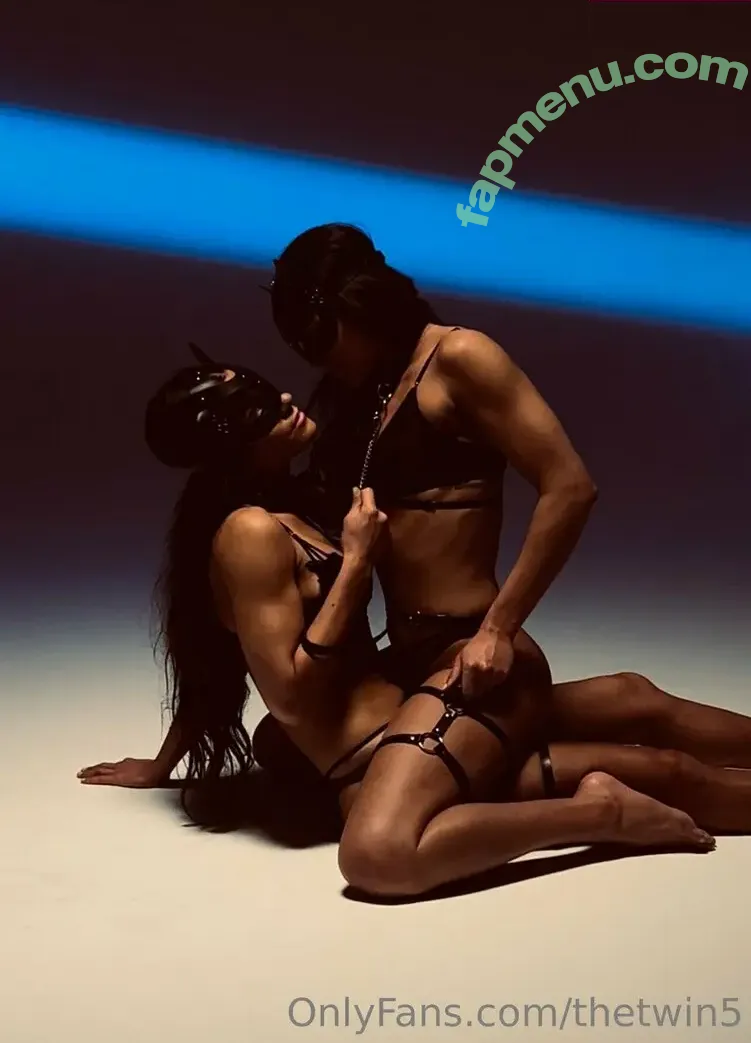 TheTwin5 nude photo #0010 (the_twins_the_twins)