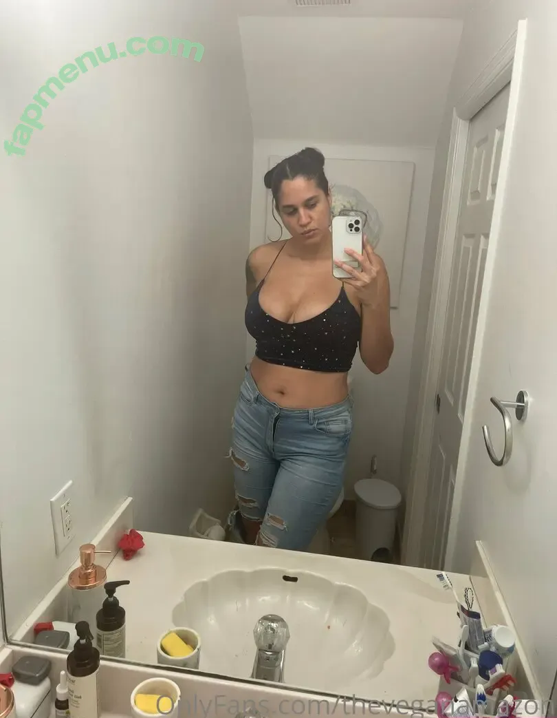 theveganamazon nude photo #0011 (veggies4four)