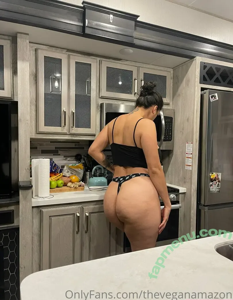 theveganamazon nude photo #0012 (veggies4four)