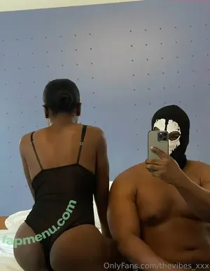 thevibes_xxx / thevibes_xx nude photo #0022