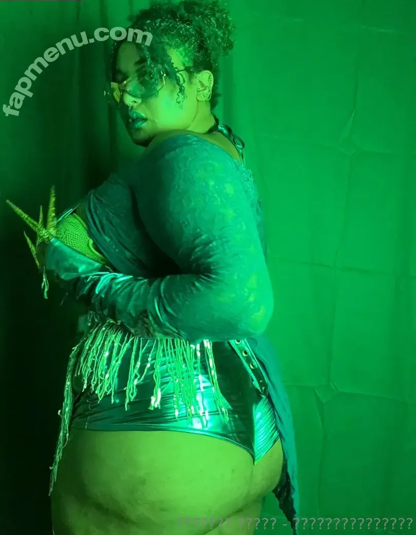 thevixxxenx nude photo #0006 (thevixensworld)