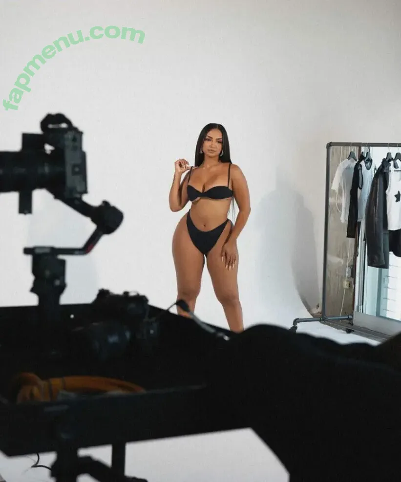 theycallmemami nude photo #0012 (theycallmemami)
