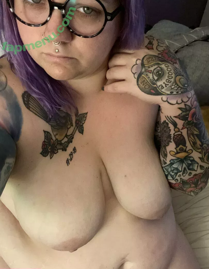 thicc.n.spooky nude photo #0044 (spooky.thicc)