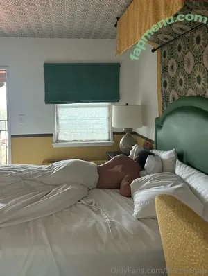 thiccboirob / thiccboi_ nude photo #0049