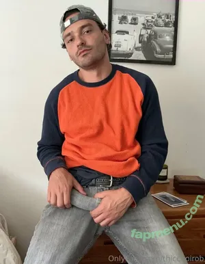thiccboirob / thiccboi_ nude photo #0060
