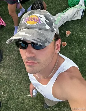 thiccboirob / thiccboi_ nude photo #0063
