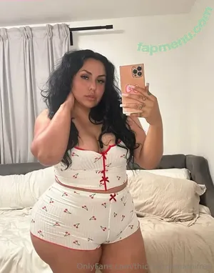 thicclatinamamifree / thicclatinamamiiii nude photo #0004