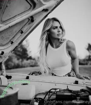 thiccney / makeupbywhit nude photo #0024