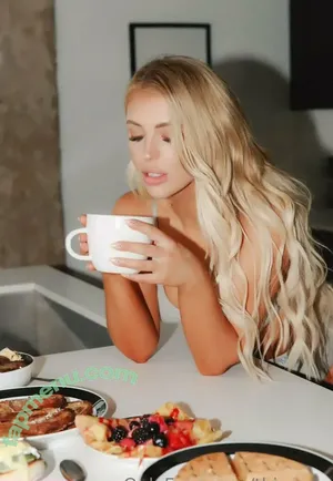 thiccney / makeupbywhit nude photo #0048