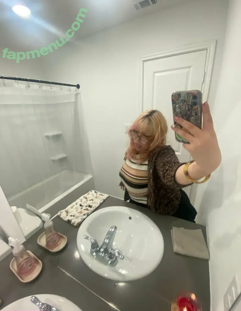 thiccstrawberryspam nude photo #0013 (thiccstrawberryspam)