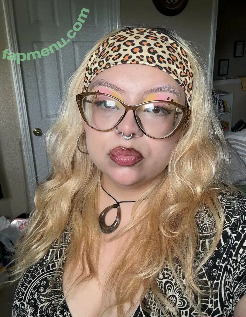 thiccstrawberryspam nude photo #0061 (thiccstrawberryspam)