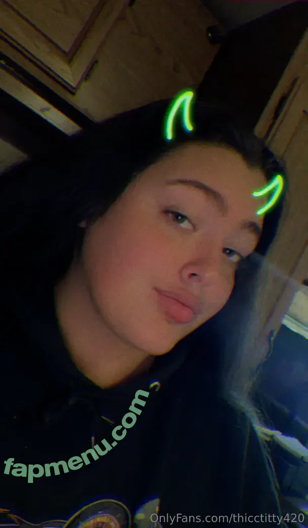 thicctitty420 nude photo #0072 (hellotitty420_)