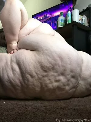 thiccyyy2thicc / thicccatthicc nude photo #0106