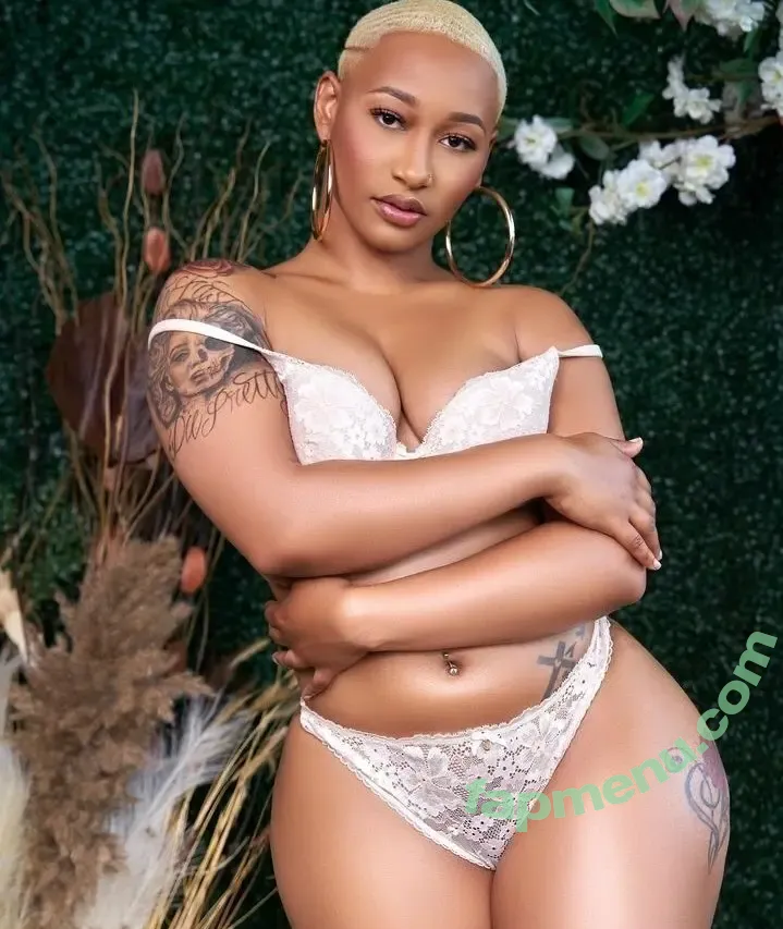 thickassdaphné nude photo #0002 (thickassdaphné)
