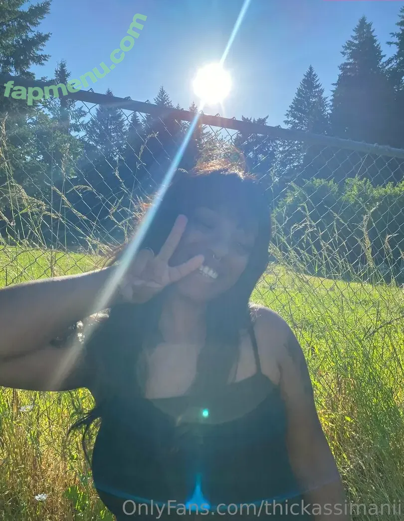 thickassimanii nude photo #0001 (thickassimanii)