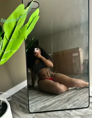 thickebony97 / danielleskythegamer nude photo #0017