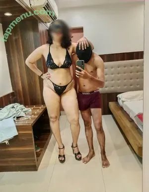 ThickRani Radhika / curiouscase_radhikabhirani nude photo #0004