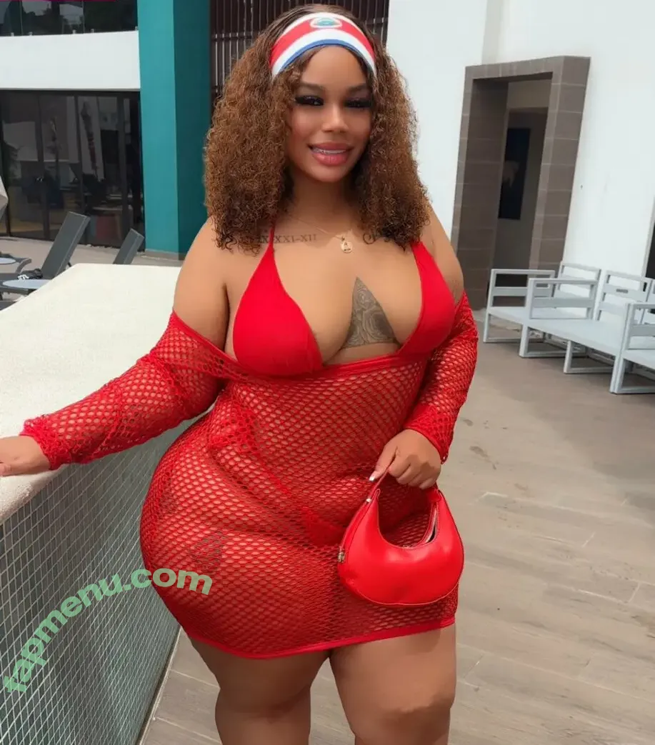 Thickums nude photo #0003 (_thickumss_ / chyna_doll_ / thickums__)